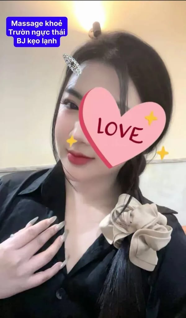 Hot ⭐ Pé Sửa Xinh Đẹp Chiều Chuộn Như Nhân Tình 